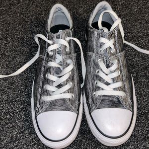 Brand new grey low top converse size 9 never worn